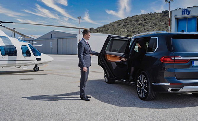 ITRANSFER offers premium ground transportation with expert drivers and a refined fleet